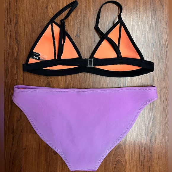 Triangl swimsuit - Picture 2 of 4